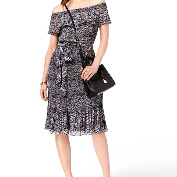 MICHAEL KORS Pleated, Off-The-Shoulder Dress, Animal Print, Tie Belt, Size 2X - Picture 2 of 11